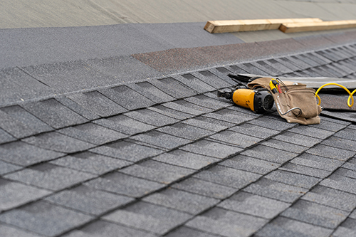 asphalt roofing installation